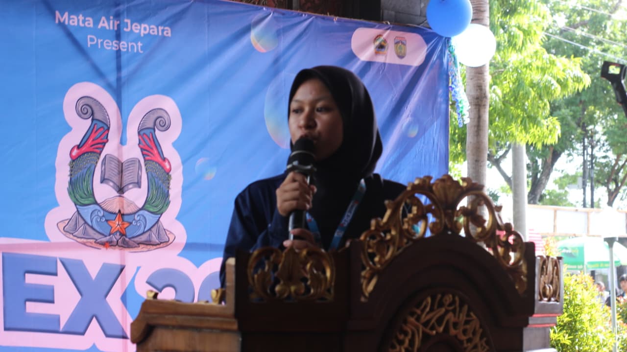 Foto saat mengajar di Rumah Belajar Ceria